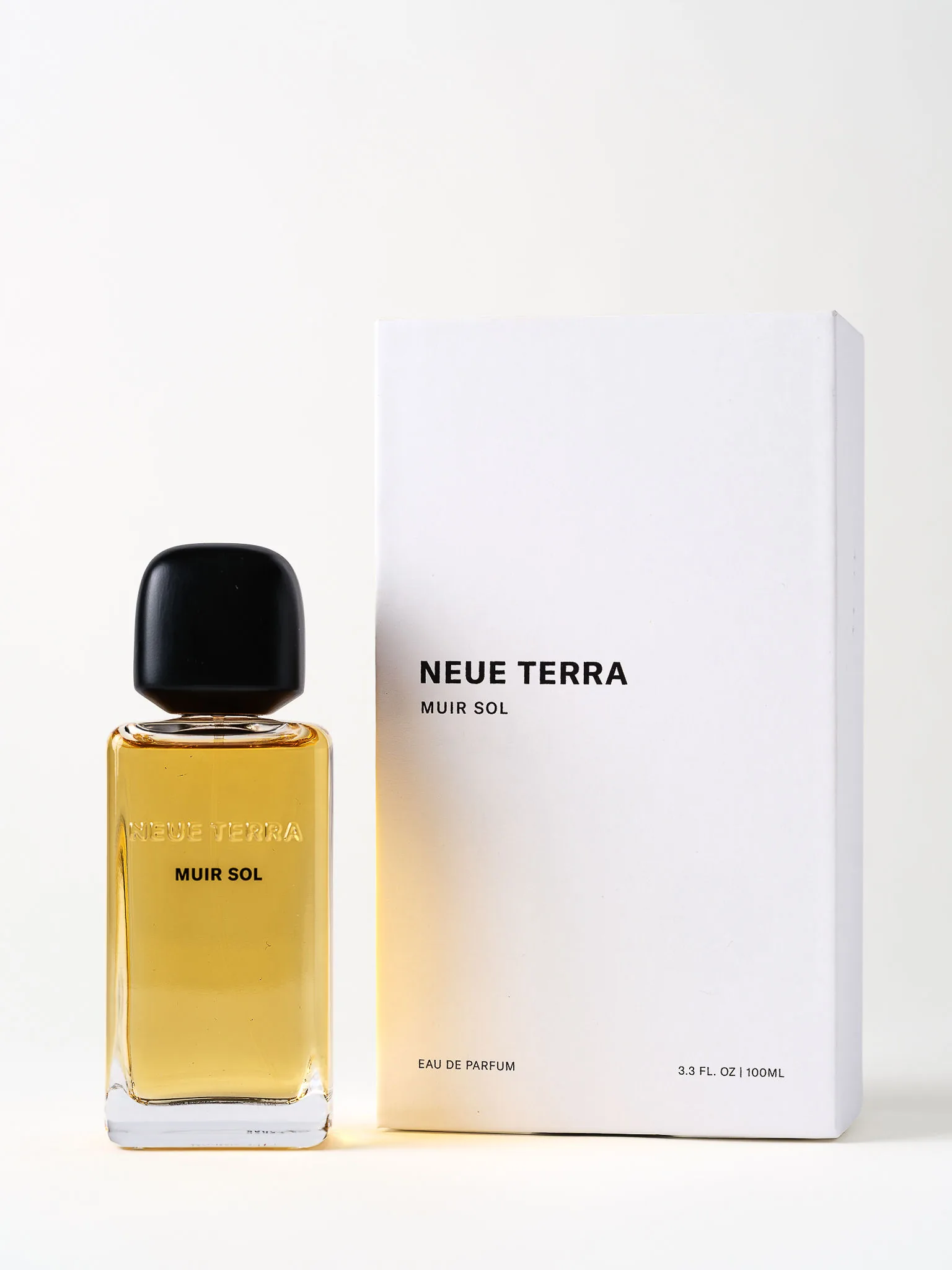 Muir Sol bottle with white presentation box